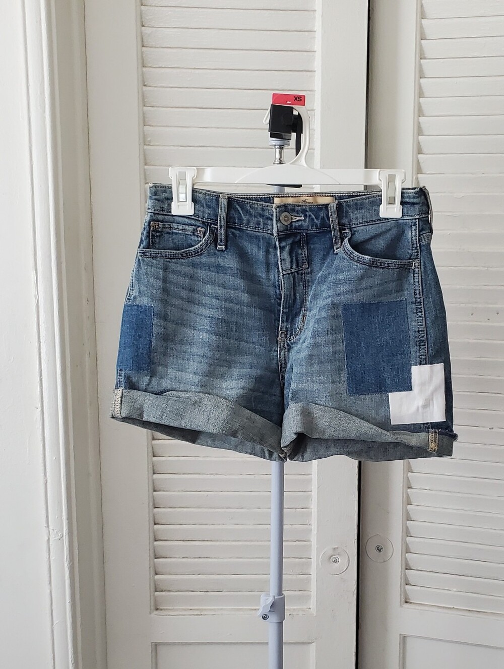 Hollister Blue Denim Boyfriend Short Patched High Rise Size 3 W26